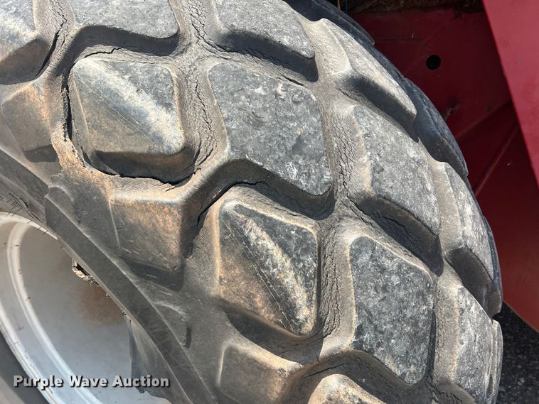 image for item DN3022 1989 Case 8580  large square baler