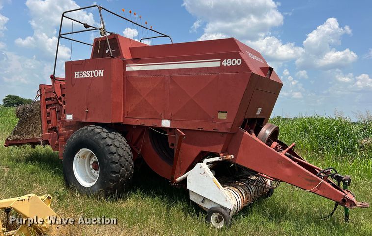 image for item DN3025 Hesston 4800  large square baler