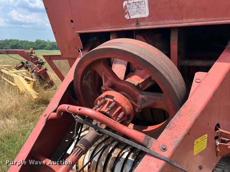image for item DN3025 Hesston 4800  large square baler