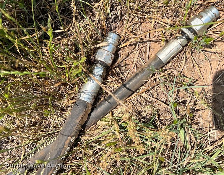 image for item DN3025 Hesston 4800  large square baler