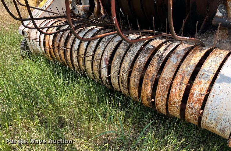 image for item DN3025 Hesston 4800  large square baler