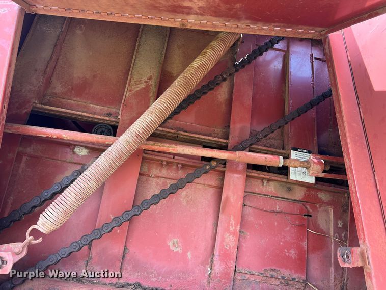 image for item DN3025 Hesston 4800  large square baler