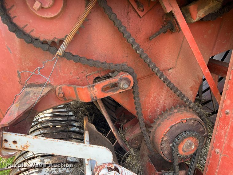 image for item DN3025 Hesston 4800  large square baler