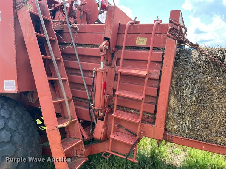 image for item DN3025 Hesston 4800  large square baler