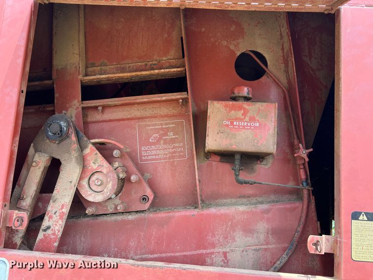 image for item DN3025 Hesston 4800  large square baler