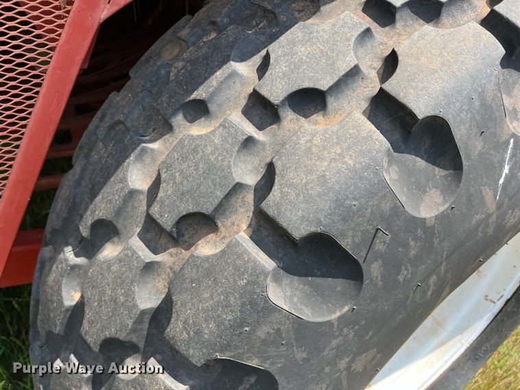 image for item DN3025 Hesston 4800  large square baler