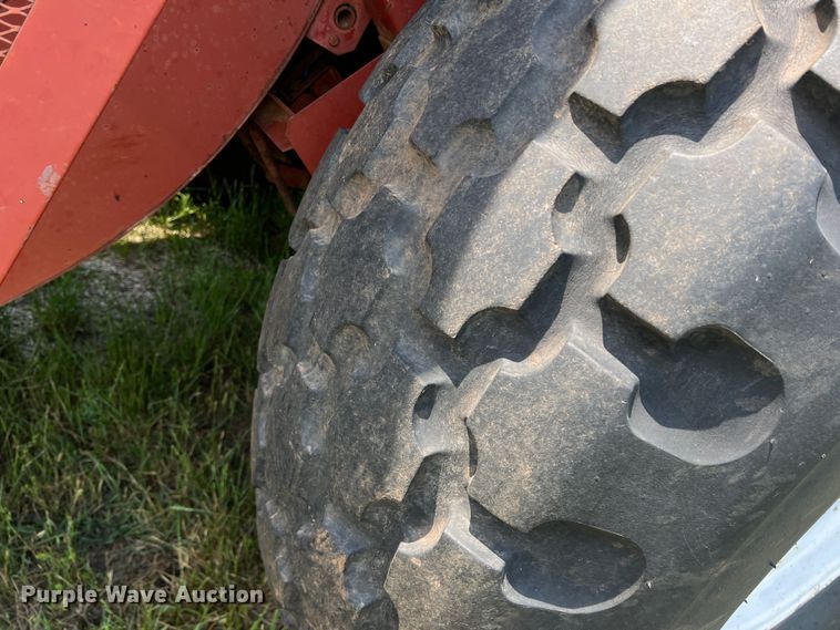 image for item DN3025 Hesston 4800  large square baler
