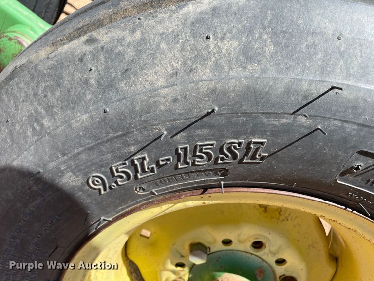 image for item DN4647 John Deere 610  field cultivator