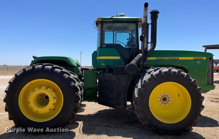 image for item DN4649 2000 John Deere 9200  4WD tractor