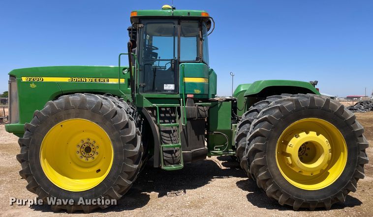 image for item DN4649 2000 John Deere 9200  4WD tractor