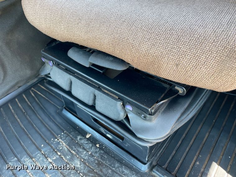 image for item DN4649 2000 John Deere 9200  4WD tractor