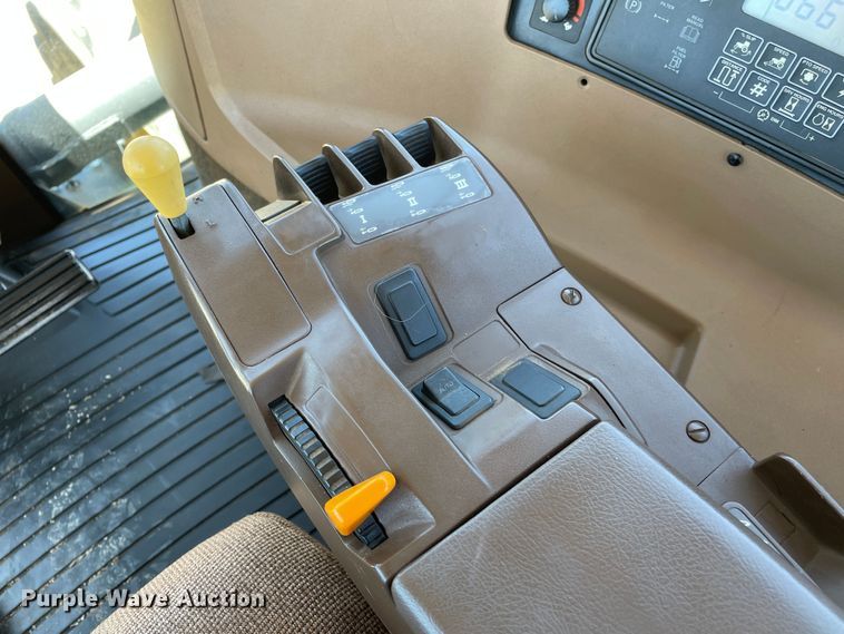 image for item DN4649 2000 John Deere 9200  4WD tractor