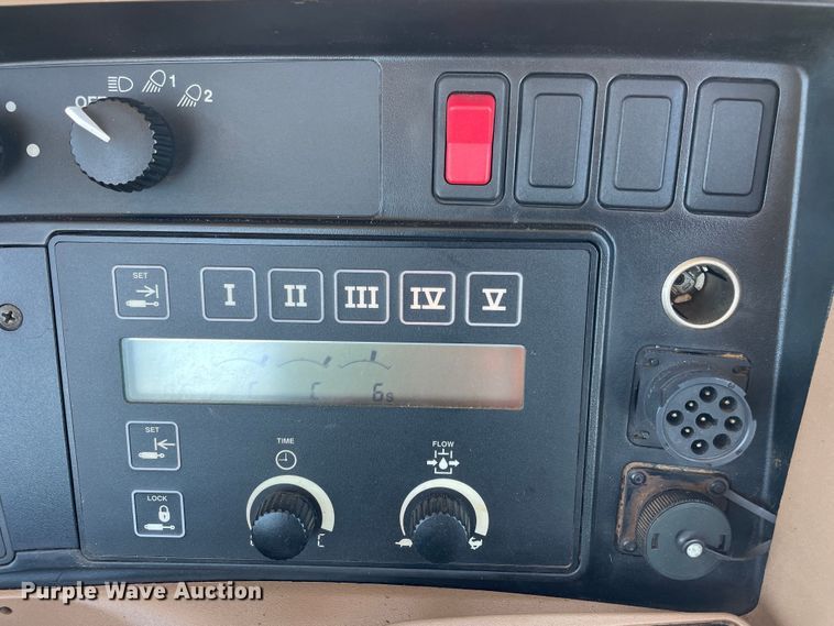 image for item DN4649 2000 John Deere 9200  4WD tractor