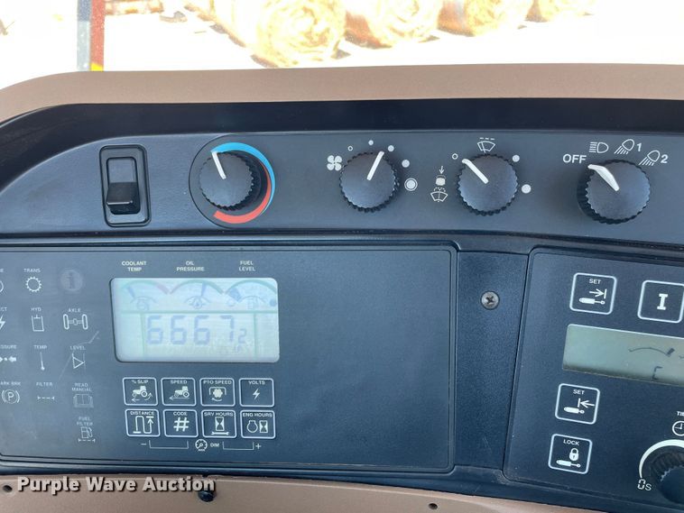 image for item DN4649 2000 John Deere 9200  4WD tractor