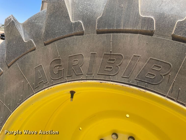 image for item DN4649 2000 John Deere 9200  4WD tractor