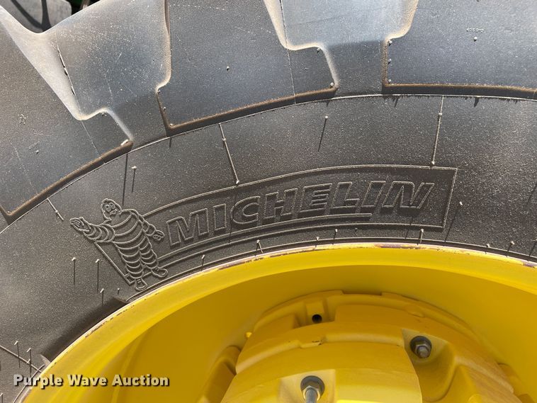 image for item DN4649 2000 John Deere 9200  4WD tractor