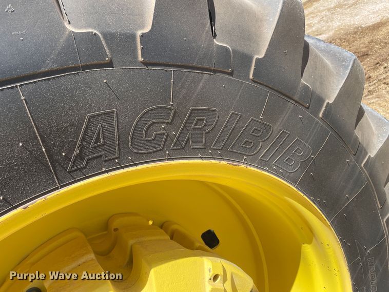 image for item DN4649 2000 John Deere 9200  4WD tractor