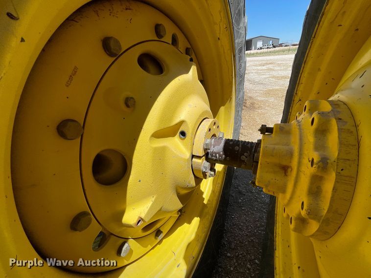 image for item DN4649 2000 John Deere 9200  4WD tractor