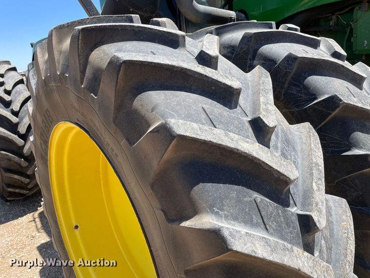 image for item DN4649 2000 John Deere 9200  4WD tractor