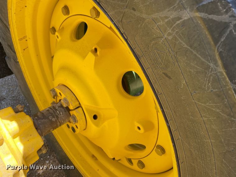 image for item DN4649 2000 John Deere 9200  4WD tractor