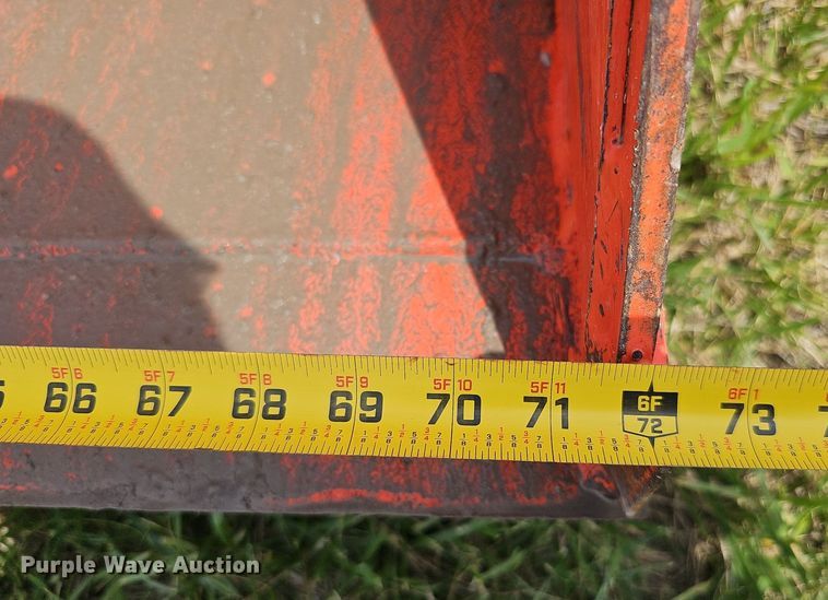 image for item DO4385 Kubota M7060D  MFWD tractor