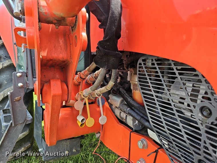 image for item DO4385 Kubota M7060D  MFWD tractor