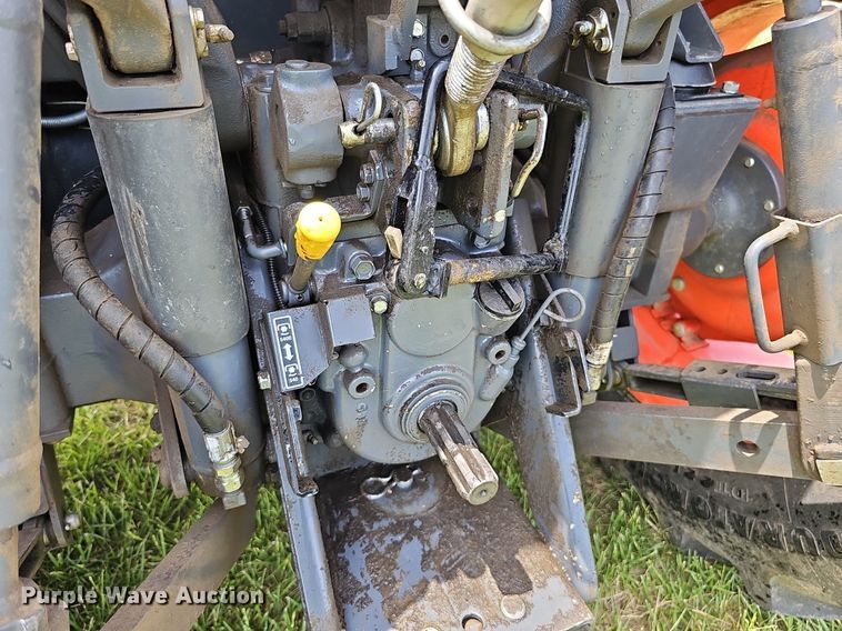 image for item DO4385 Kubota M7060D  MFWD tractor