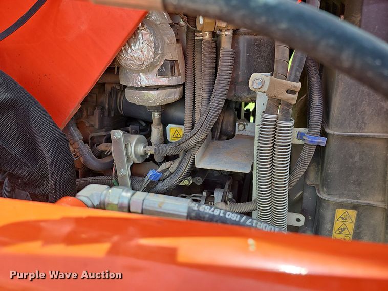 image for item DO4385 Kubota M7060D  MFWD tractor