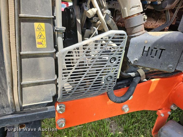 image for item DO4385 Kubota M7060D  MFWD tractor