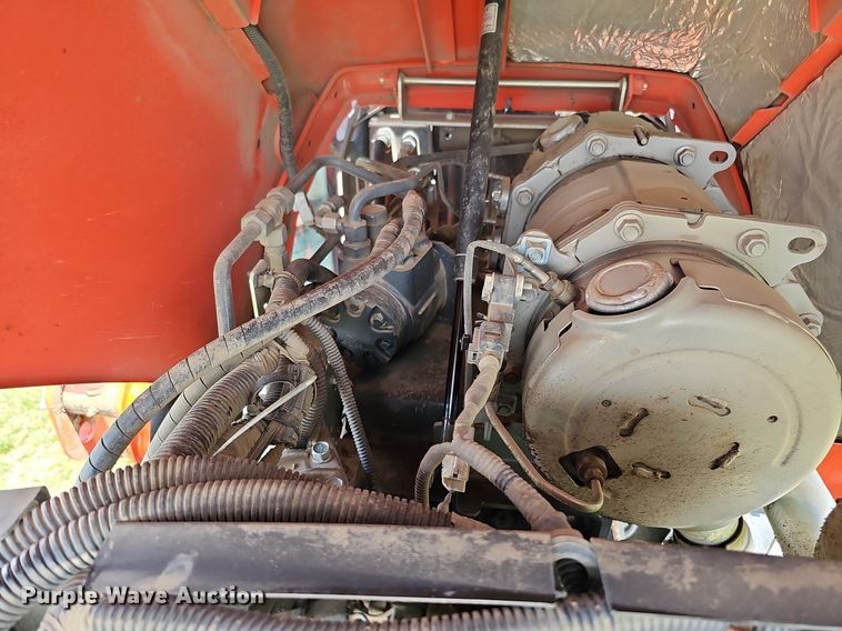 image for item DO4385 Kubota M7060D  MFWD tractor