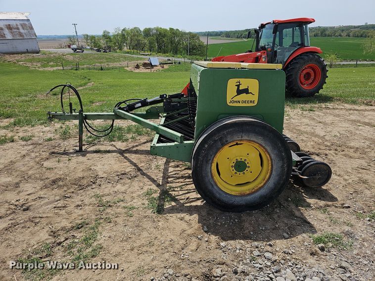 image for item DO4386 John Deere 8350  grain drill