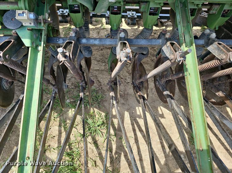 image for item DO4386 John Deere 8350  grain drill