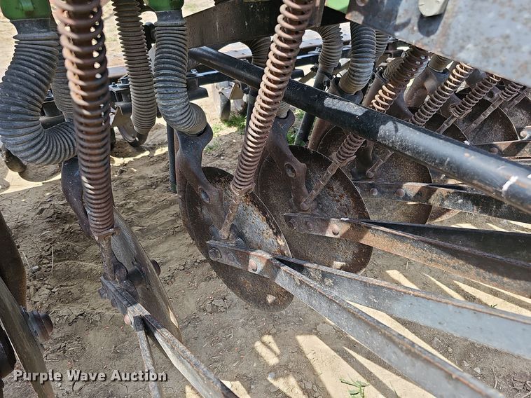 image for item DO4386 John Deere 8350  grain drill