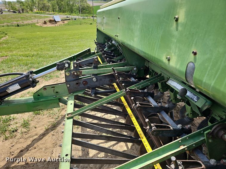 image for item DO4386 John Deere 8350  grain drill
