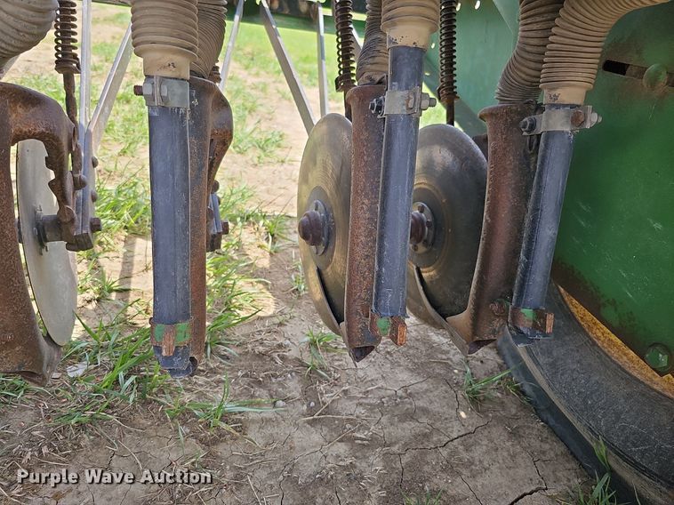 image for item DO4386 John Deere 8350  grain drill
