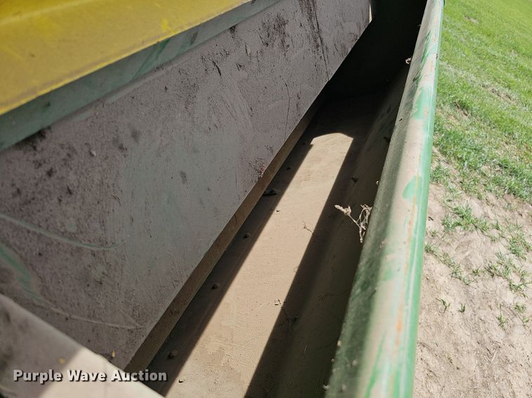 image for item DO4386 John Deere 8350  grain drill