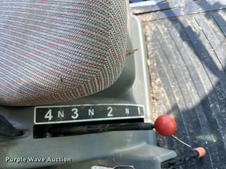 image for item DO4938 2006 Gleaner R65  combine