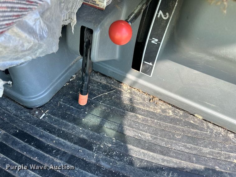 image for item DO4938 2006 Gleaner R65  combine