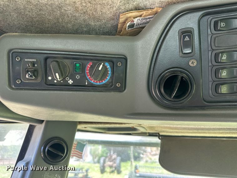 image for item DO4938 2006 Gleaner R65  combine