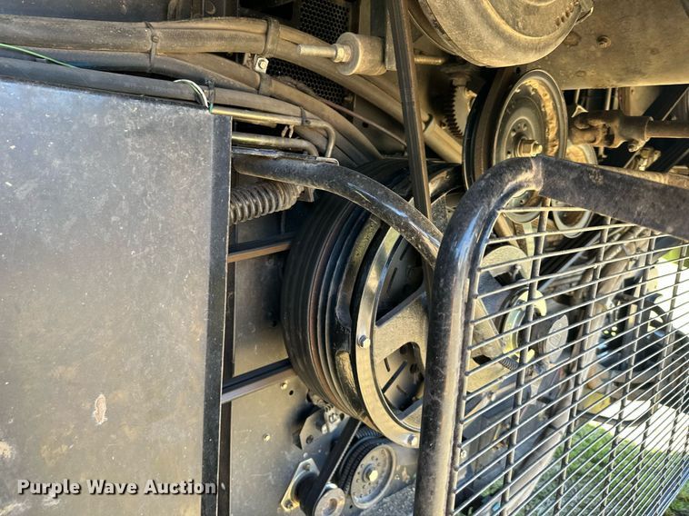 image for item DO4938 2006 Gleaner R65  combine