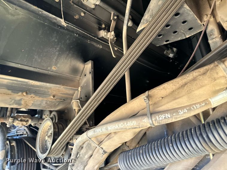 image for item DO4938 2006 Gleaner R65  combine