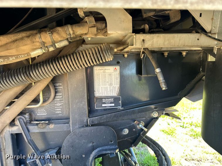 image for item DO4938 2006 Gleaner R65  combine