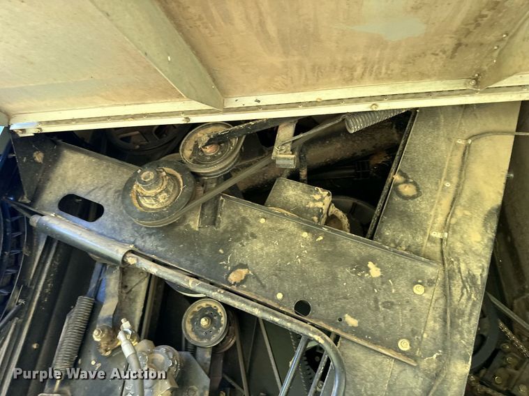 image for item DO4938 2006 Gleaner R65  combine