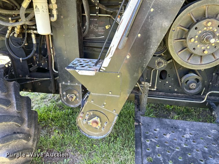 image for item DO4938 2006 Gleaner R65  combine