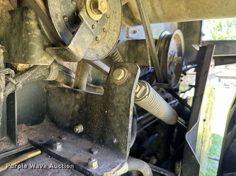 image for item DO4938 2006 Gleaner R65  combine