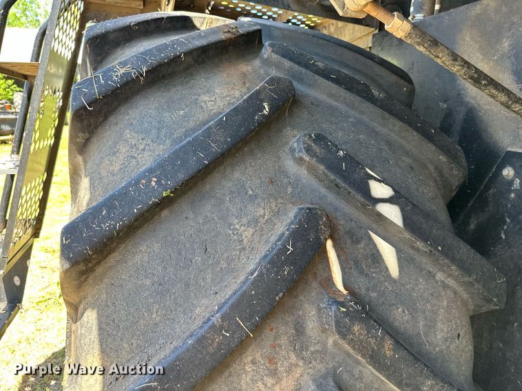 image for item DO4938 2006 Gleaner R65  combine