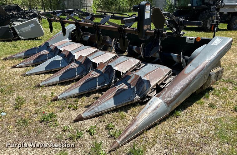 image for item DO4939 AGCO  corn head