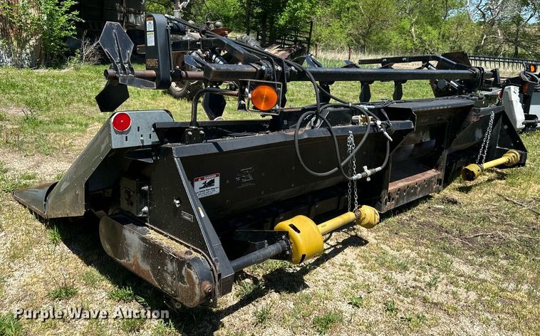 image for item DO4939 AGCO  corn head