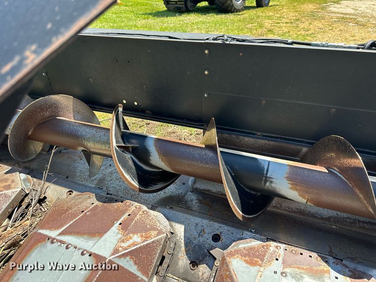 image for item DO4939 AGCO  corn head