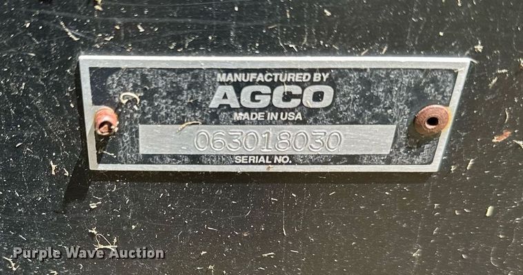image for item DO4939 AGCO  corn head